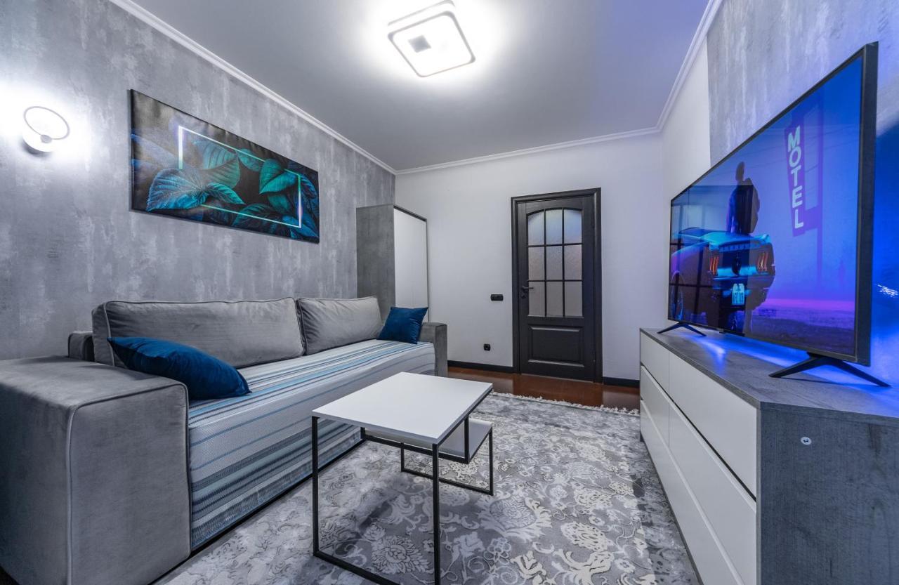 Modern 3 Bedroom Apartment Kijów Zewnętrze zdjęcie